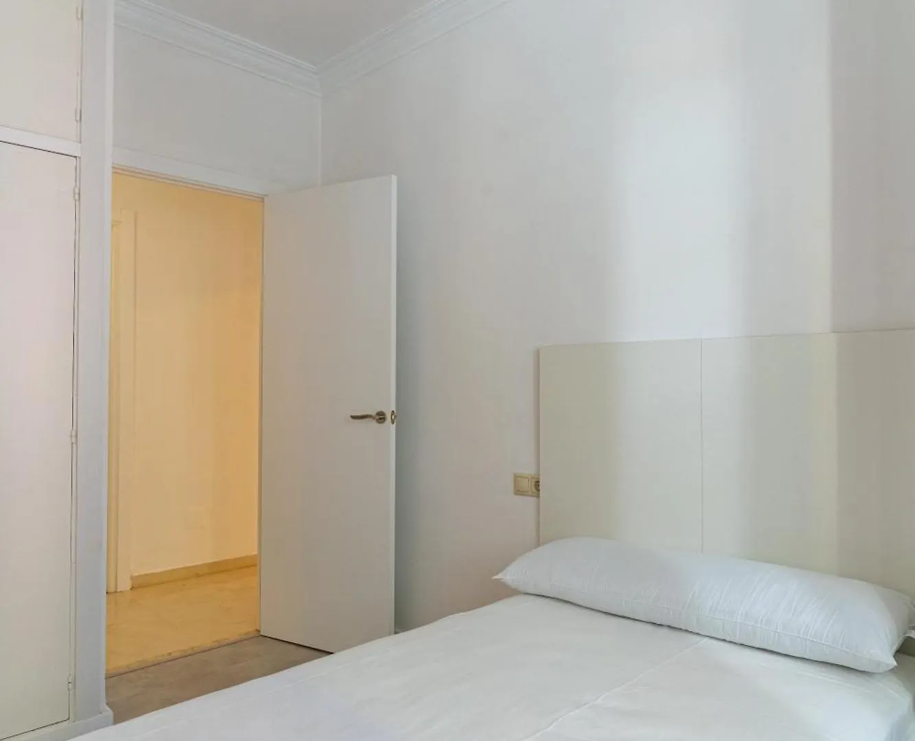 Trendyhomes City Center Almeria Apartment