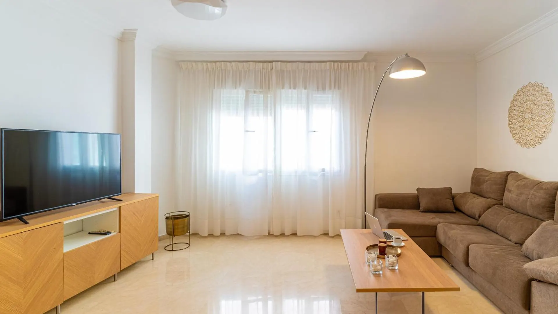 Trendyhomes City Center Almeria 0*,